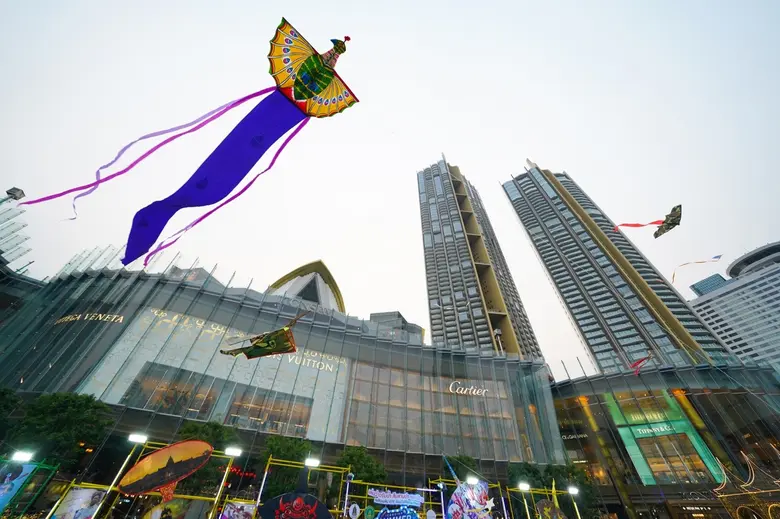 ไอคอนสยาม ชวนสนุกกับกิจกรรม "ICONSIAM SUMMER KITE PLAYGROUND" เพลิดเพลินกับการเล่นว่าว