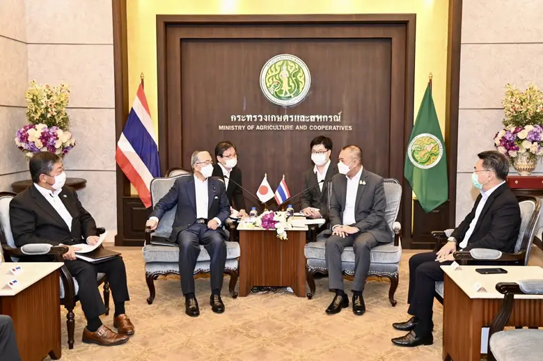 สองรัฐมนตรีเกษตรไทย-ญี่ปุ่น "เฉลิมชัย" ผนึกกำลัง "เก็นจิโร" ดันส่งออกสินค้าเกษตรไทยพุ่ง 130,000 ล้านบาท หนุนเกษตรอัจฉริยะและกระชับความร่วมมือระบบอาหารยั่งยืนร่วมกัน