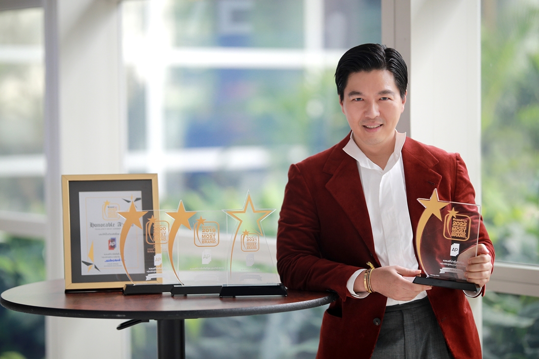 "เอพี ไทยแลนด์" คว้า "แบรนด์อสังหาริมทรัพย์ที่คนไทยเชื่อถือที่สุด" 4 ปีซ้อน พร้อมด้วยรางวัล "Brand Maker Award"