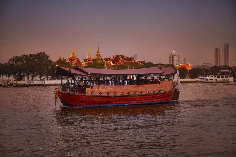 Anantara Riverside Launches Floating Chef's Table Series With Manohra 4 Hands: A Culinary Cruise