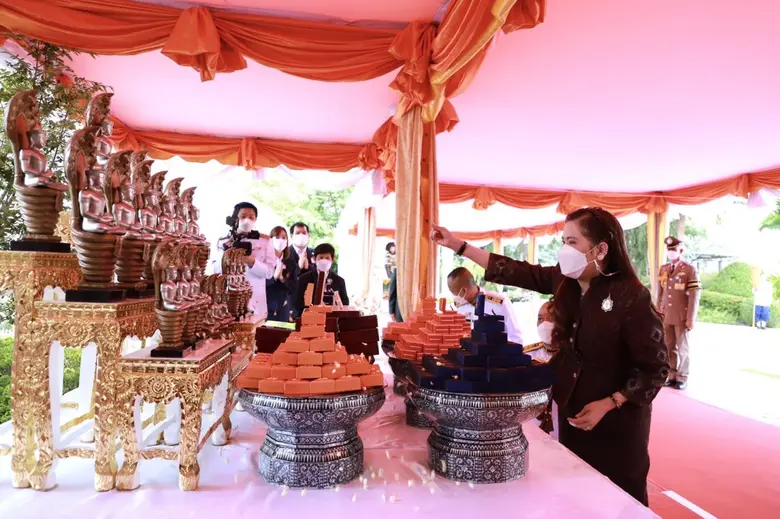 สมเด็จเจ้าฟ้าฯ กรมพระศรีสวางควัฒน วรขัตติยราชนารี เสด็จไปทรงประกอบพิธีเจริญพระพุทธมนต์บรรเทาโรคภัยแก่ประชาชนชาวไทย