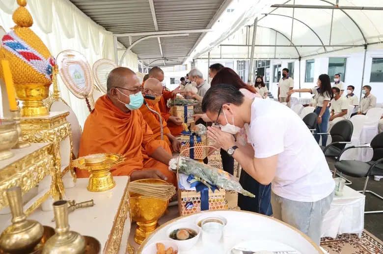 "TMILL" ฤกษ์ดี บวงสรวงพระพรหมณ์และทำบุญถวายภัตตาหารเพล