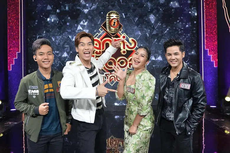 ลูกทุ่งไอดอล แชมป์โค่นแชมป์ โปรแกรมพิเศษเวลาพิเศษ ทุกวันอาทิตย์ เวลา 12.30 น. เริ่มวันอาทิตย์ที่ 10 ก.ค.นี้ "รุ่ง สุริยา" เตือน! อยากเป็นดาวรุ่งต้องพัฒนาให้ดีกว่านี้!