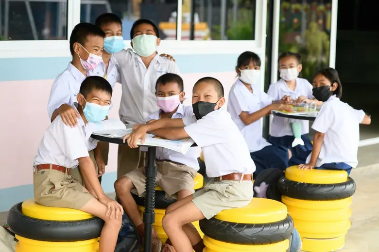 Krungsri Auto reinvents marketing activities with #NoMoreWaiting concept, repurposing used furniture from events as supplies for school