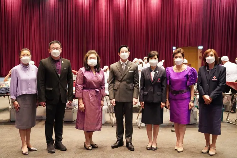 ธนาคารไทยพาณิชย์ส่งมอบรถรับบริจาคโลหิตเคลื่อนที่ จำนวน 2 คัน ถวายเป็นพระราชกุศลเนื่องในโอกาสมหามงคลเฉลิมพระชนมพรรษา 90 พรรษา สมเด็จพระบรมราชชนนีพันปีหลวง