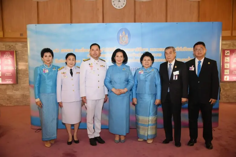 จัดงาน "90 พรรษา สมเด็จพระนางเจ้าสิริกิติ์ พระบรมราชินีนาถ พระบรมราชชนนีพันปีหลวง  ปวงผู้รู้คุณแผ่นดิน น้อมดวงจินต์ถวายพระพร"