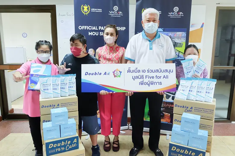 ดั๊บเบิ้ล เอ สนับสนุนงานเดินแบบผู้พิการของมูลนิธิ Five For All
