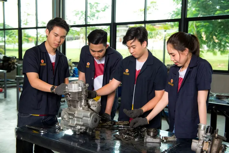 วิศวะฯ มธ. (TSE) เปิดตัวหลักสูตรใหม่ 'วิศวกรรมยานยนต์และระบบอัตโนมัติ' V-TECH  หนุน EEC สู่ศูนย์กลางใหม่ด้าน EV ระดับโลก พร้อมเปิดรับสมัครนักศึกษาใหม่ TCAS66