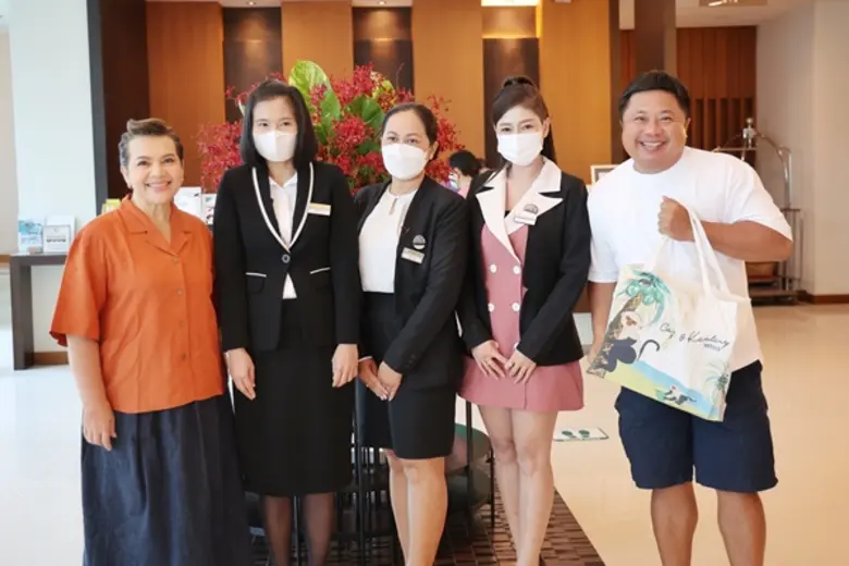 โรงแรมแคนทารี อยุธยา ให้การต้อนรับหนูแหม่มและบ๊อบบี้