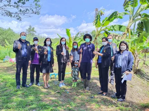 สนง.พัฒนาฝีมือแรงงานพัทลุง ลงพื้นที่ติดตามผลการดำเนินงานการนำความรู้ด้านเทคโนโลยีไปปรับใช้ในการทำสวนเกษตรผสมผสาน Smart Farmer ภายใต้โครงการ 1 จังหวัด 1 หลักสูตร
