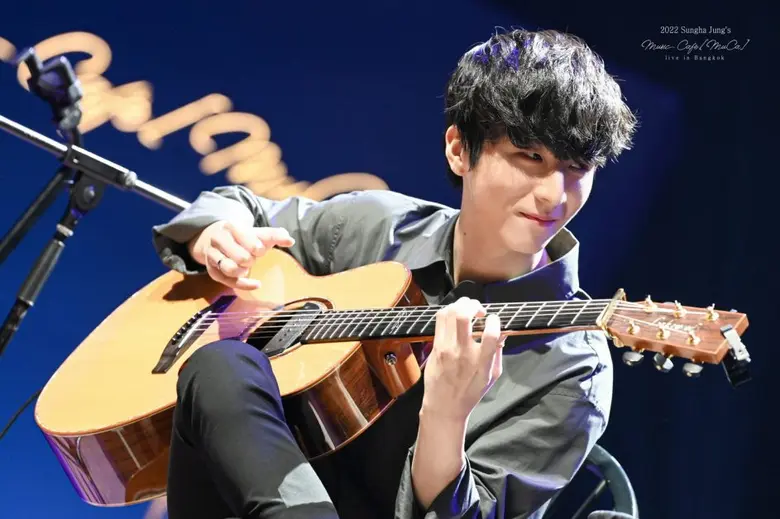 แสงออกหูไม่เกินจริง! คอนเสิร์ต "ซองฮา จอง" กีตาร์ 1 ตัวเติมเต็มหัวใจผู้ชมทั้งฮอลล์ คอลแลบเปียโน "โต๋" ดีแบบตะโกน แฟนคลับลั่นปีหน้าต้องมาอีก!!
