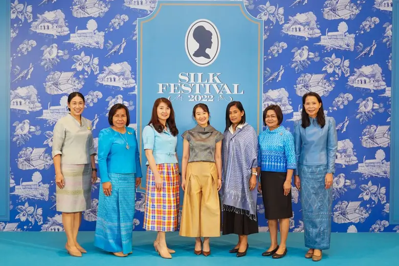 ชมรมแม่บ้านพัฒนาชุมชนเยี่ยมชม "งานเทศกาลไหมไทย 2565"