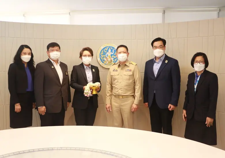 SME D Bank เข้าพบอธิบดีกรมสรรพากร หารือประสานความร่วมมือ หนุนเอสเอ็มอียกระดับสู่มาตรฐานบัญชีเดียว และเข้าถึงบริการ "เติมทุนคู่พัฒนา"