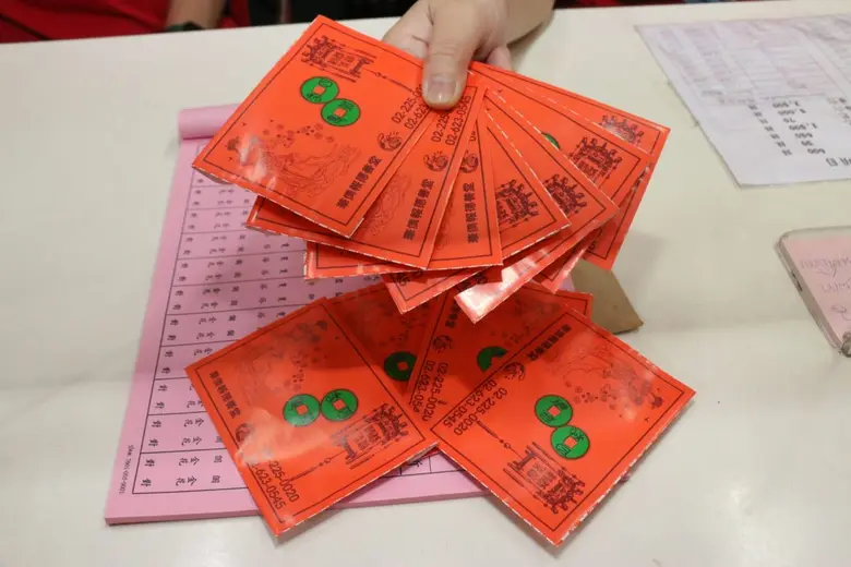 มูลนิธิป่อเต็กตึ๊ง จัดพิธีจุดเทียนเปิดงานเทศกาลง่วนเซียว ประจำปี 2566 ณ ศาลเจ้าไต้ฮงกง พลับพลาไชย กรุงเทพฯ