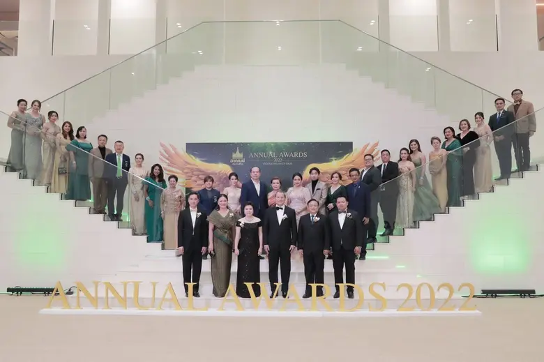 อาคเนย์ประกันชีวิต จัดงาน Annual Awards 2022 มอบรางวัลตัวแทนคุณภาพแห่งปี ภายใต้คอนเซ็ปต์ "Dream High Fly High"