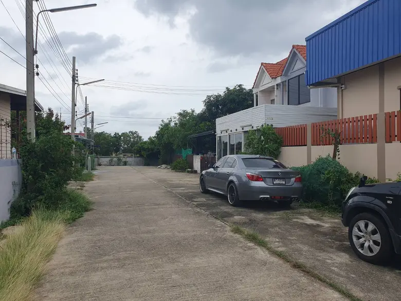 เขตหนองจอกแก้ปัญหาการตั้งเต็นท์บนถนนสาธารณะในหมู่บ้าน