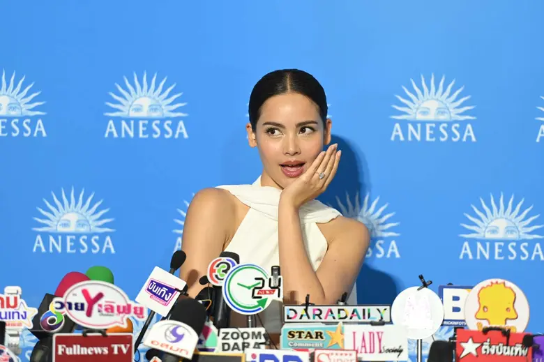 กันแดด "ANESSA" ดึง "ญาญ่า อุรัสยา" แบรนด์แอมบาสเดอร์คนใหม่ ปล่อยคอนเซปต์ "FLY INTO THE SKY" เทคโนโลยี Auto Booster ให้ผิวสวยหยุดเวลา