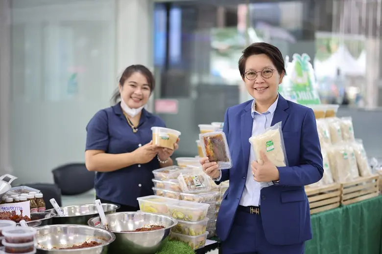 SME D Bank เดินหน้านโยบาย 'ESG' มอบโอกาสสู่ชุมชน สร้างสังคมไทยยั่งยืนเปิดพื้นที่ขายค้า สนับสนุนลูกค้า ผู้ประกอบการ เพิ่มช่องทางตลาด ดันรายได้เติบโต