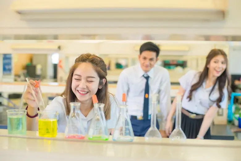 เป็นได้มากกว่า "วิชาชีพครู" กับ 6 หลักสูตรปั้น "Smart Teacher" ที่ "ครุศาสตร์อุตสาหกรรมและเทคโนโลยี" ลาดกระบัง สร้าง "นวัตกรการศึกษา - ผู้ช่วยสถาปนิก - นักวิชาการเกษตร" เสิร์ฟภาคอุตฯ