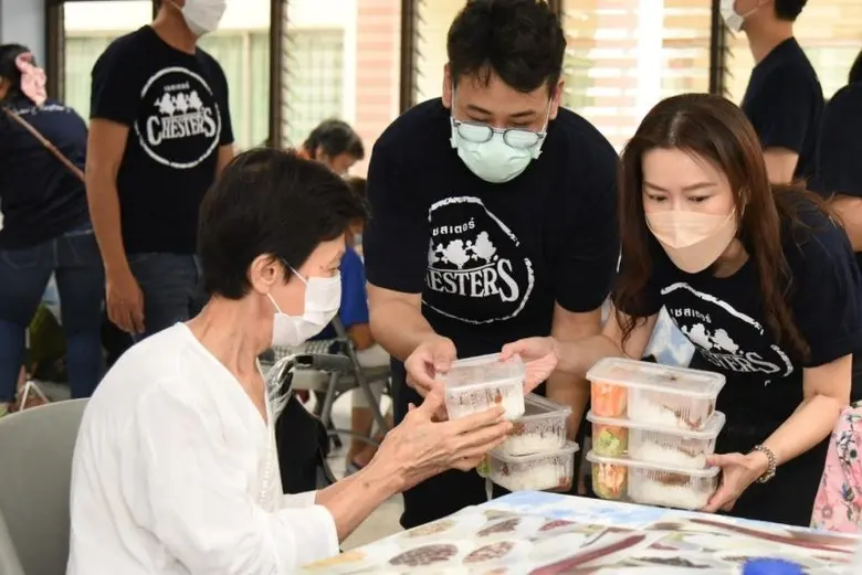 เชสเตอร์ สานต่อ 'ปันรัก ปันน้ำใจ' ปีที่ 10 มอบอาหารคุณภาพแก่ผู้สูงอายุ บ้านบางแค 2