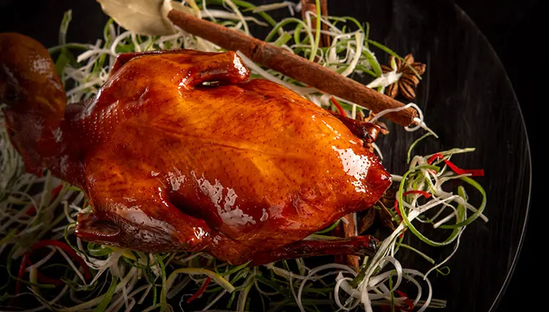 นกพิราบทอด เมนูเด็ดชวนลิ้มลอง จากห้องอาหารจีนวาล็อค