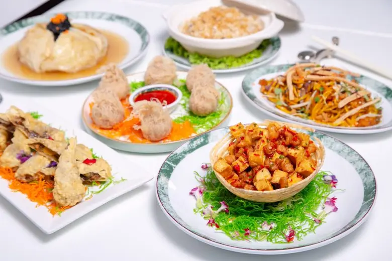 ร่วมส่งมอบเมนูอิ่มสุข ต้อนรับเทศกาลถือศีลกินเจ ตั้งแต่วันที่ 15 - 23 ตุลาคม 2566 ณ ห้องอาหารจีนไดนาสตี้ และห้องอาหารเวนติซี, โรงแรมเซ็นทาราแกรนด์ฯ เซ็นทรัลเวิลด์