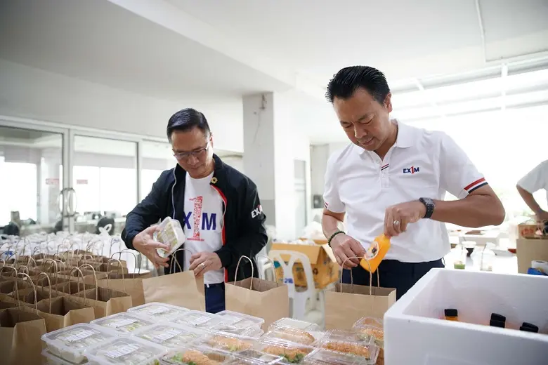 EXIM BANK จัดกิจกรรมจิตอาสา "ทำความดี ถวายพ่อหลวง" จัดทำสมุดจดอักษรเบรลล์ และสื่อการเรียนรู้ภาพนูนแก่มูลนิธิช่วยคนตาบอดแห่งประเทศไทย ในพระบรมราชินูปถัมภ์