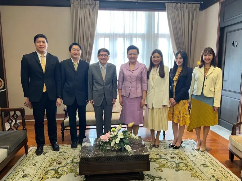 "แว่นท็อปเจริญ" ร่วมแสดงความยินดีกับประธานศาลฎีกาคนที่ 49