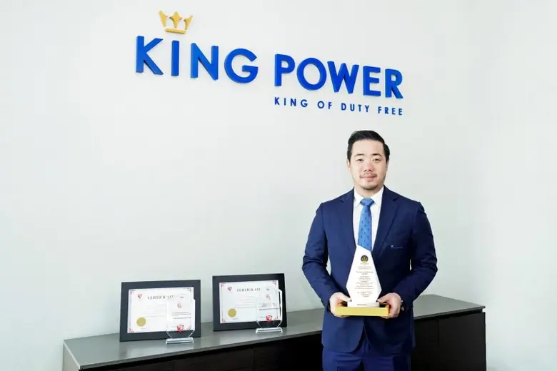 คิง เพาเวอร์ คว้า 3 รางวัล CSR ยอดเยี่ยม ประจำปี 2566 รางวัล 3G ความเป็นเลิศด้านความรับผิดชอบต่อสังคม, 3G ความเป็นเลิศด้านการดำเนินธุรกิจอย่างยั่งยืน และรางวัล ค่าของแผ่นดิน ด้านองค์กรที่ทำคุณประโยชน์ให้แผ่นดินไทย