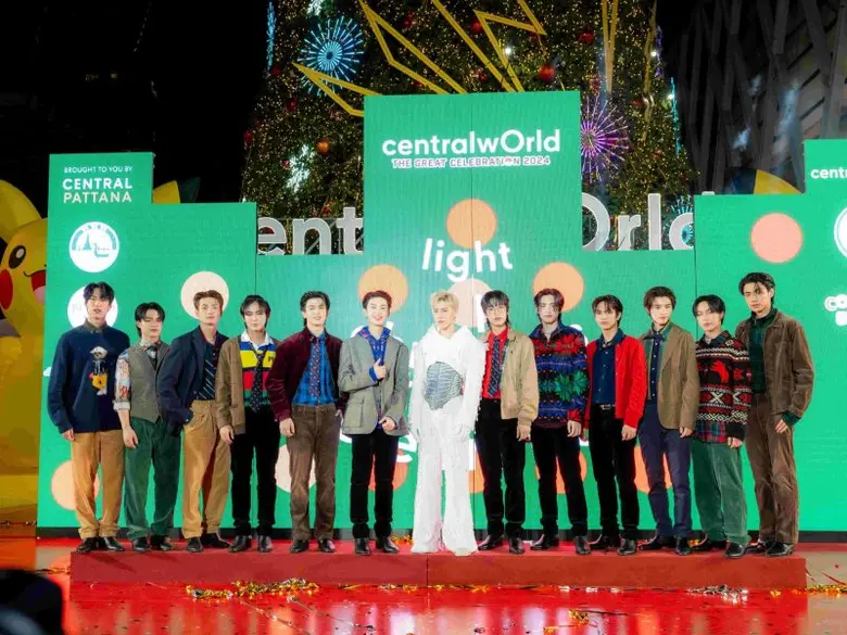 สัญลักษณ์ของเทศกาลแห่งความสุขเริ่มขึ้นแล้ว "พีพี กฤษฏ์" นำทีม "BUS" พร้อม 30 พิคาชู เปิดไฟต้นคริสต์มาสระยิบระยับสุดตระการตา