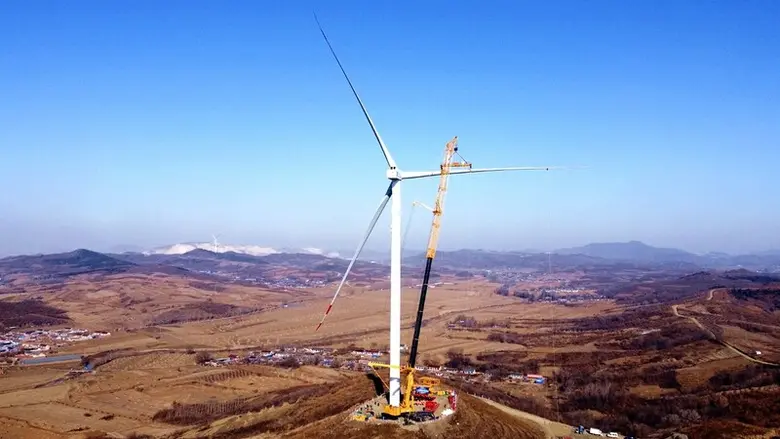 World's Heaviest Wheeled Crane, the XCA3000, Achieves Milestone in First Lift