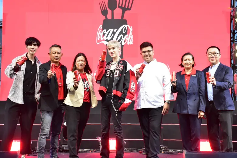 "โคคา-โคล่า-หาดทิพย์" ปลุกหาดใหญ่ให้หรอยอย่างแรงกับ "Hat Yai is Cooking" เทศกาลอาหารสุดหรอยแห่งปี กับกว่า 50 ร้านดังในสงขลา ให้ผู้บริโภคลิ้มลองคู่ "โค้ก" ไม่มีน้ำตาล