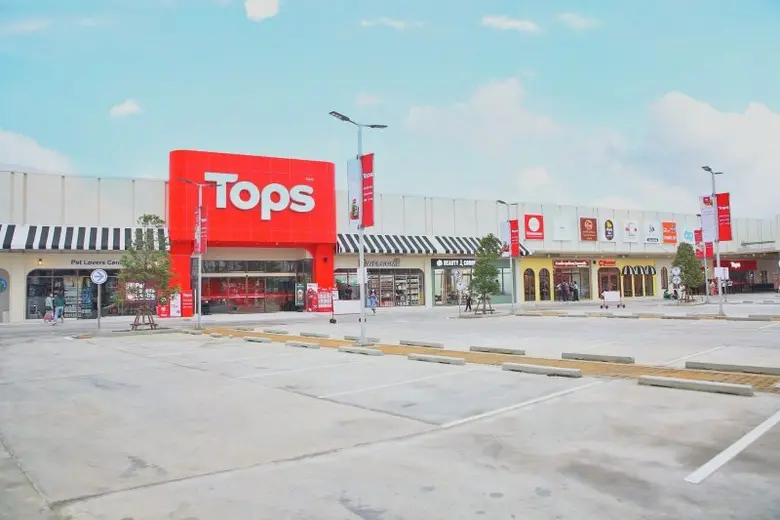 Tops unveils a new standalone branch at Ratpattana, attracting a diverse range of products with an aim to create Neighborhood Mall Destination