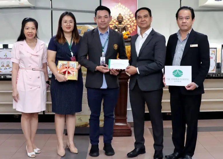 ดิเอมเมอรัลด์สมทบทุนมูลนิธิรพ.สงฆ์
