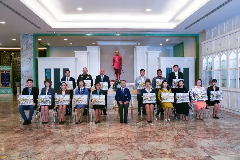SE SPU เข้ารับมอบบอร์ดเกม "ดุสิตธานี-ท้องถิ่นวิวัฒน์" และ "ดุสิตธานี - รัฐเนรมิต"