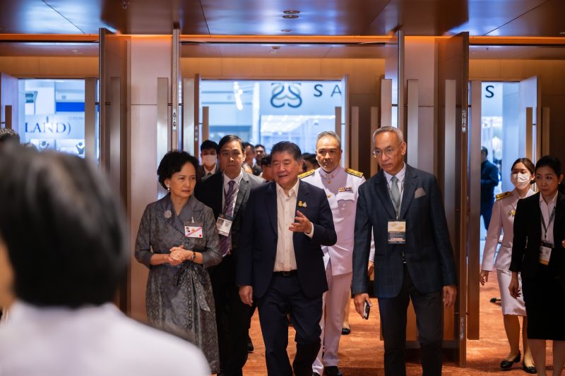 "พาณิชย์" ปลื้ม "บางกอกเจมส์" ครั้งที่ 69 สำเร็จเกินคาด มูลค่าการสั่งซื้อทะลุ 3,700 ล้านบาท