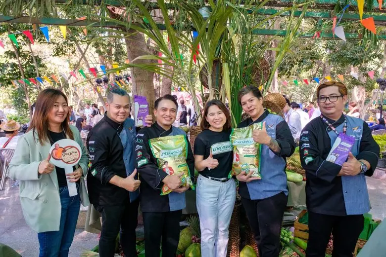 ข้าวมาบุญครอง สนับสนุนงาน Suan Kaew Food Festi-Wat