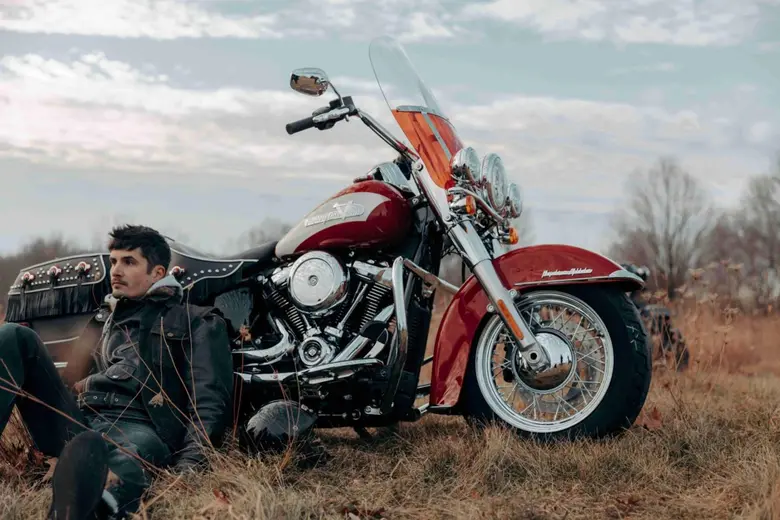 HARLEY-DAVIDSON(R) DEBUTS 2024 ICONS AND ENTHUSIAST MOTORCYCLE COLLECTIONS