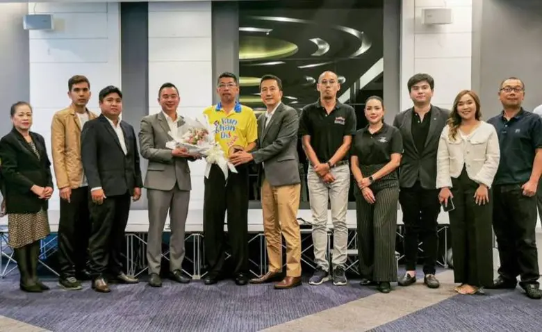 ส.ธุรกิจท่องเที่ยวประจวบคีรีขันธ์ เลือก "ทิวัตถ์" นักธุรกิจหนุ่มไฟแรง นั่งตำแหน่งนายกสมาคมฯ คนใหม่