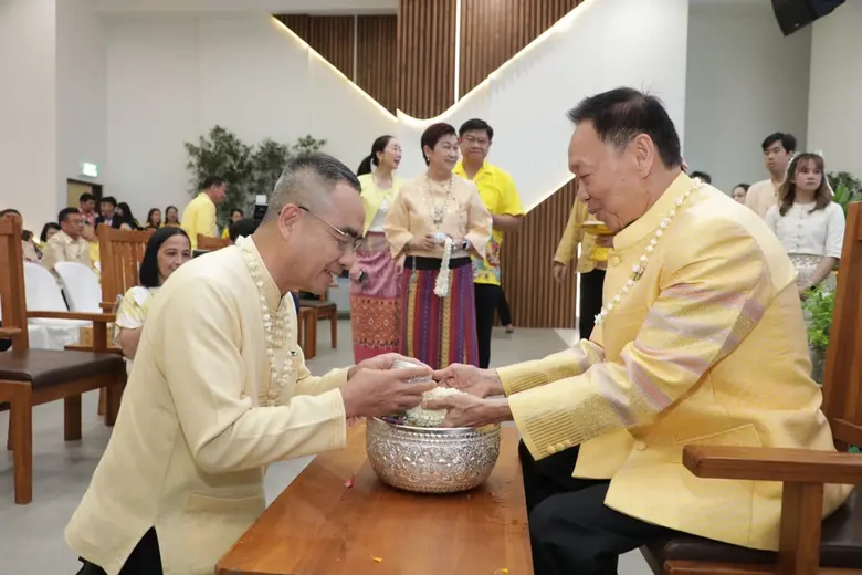 อ.อ.ป. ร่วม "พิธีสรงน้ำพระ ขอพร เนื่องในวันสงกรานต์ประจำปี 2567" ทส.