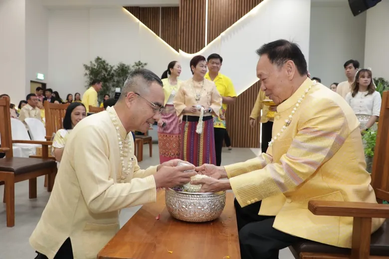 อ.อ.ป. ร่วม "พิธีสรงน้ำพระ ขอพร เนื่องในวันสงกรานต์ประจำปี 2567" ทส.
