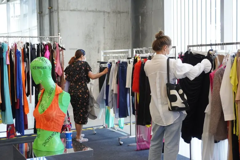 "VIENN RELOVED MARKET" - A Circular Fashion Market for "Eco-chic Lifestyle" Introduced by VIENN &amp; The PARQ