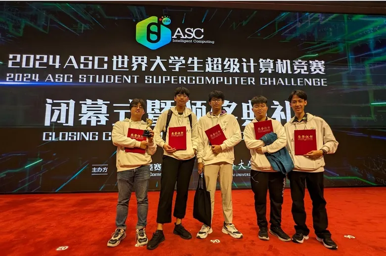 นิสิตคณะวิศวกรรมศาสตร์ ม.เกษตรศาสตร์ คว้ารางวัล First Prize จากการแข่งขัน "ซุปเปอร์คอมพิวเตอร์"ระดับโลก