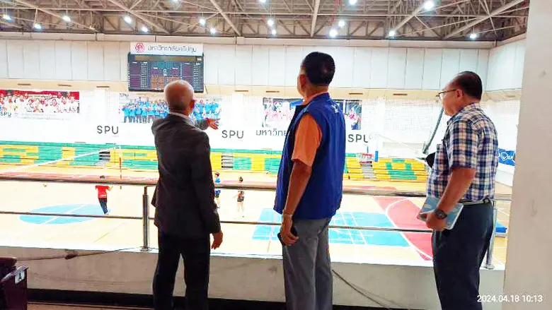 ม.ศรีปทุม ต้อนรับ พล.อ.ต.มังกร เสมารัตน์ เลขาธิการสมาคมมวยไทยสมัครเล่นฯ เยี่ยมชมศูนย์กีฬาในร่ม SPU