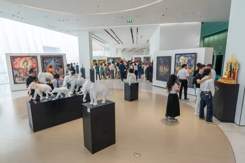 ICONSIAM ART &amp; CULTURE หมุดหมายเพื่อคนรักศิลปะ ชวนดื่มด่ำงานศิลป์