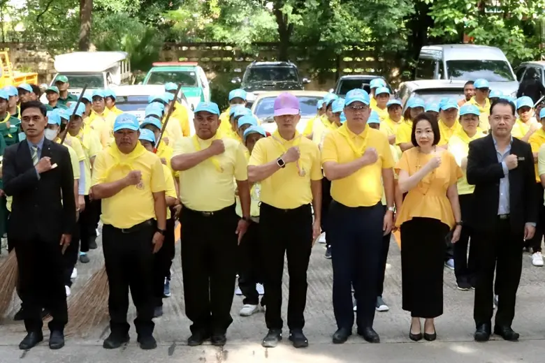 Big Cleaning Day to honor His Majesty the King