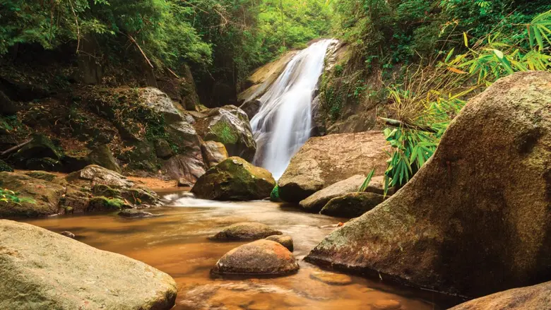 Elevated Tranquillity: Mindful Hiking Adventures at Four Seasons Tented Camp Golden Triangle
