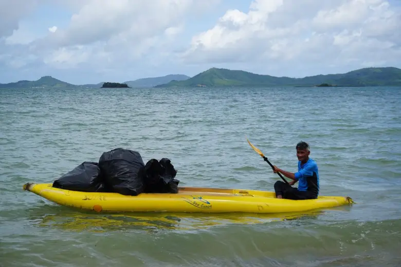 John Gray's Sea Canoe, along with Monsoongarbage Thailand and Psi Scott Collect Marine Debris at Ao Phang Nga National Park