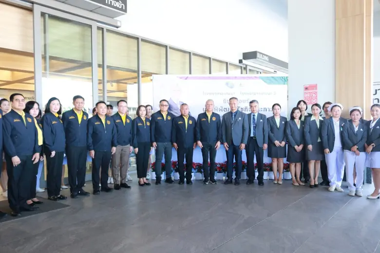 "ครม.สัญจร" รมว.แรงงาน ลงพื้นที่ตรวจเยี่ยม โรงพยาบาลลานนา 3