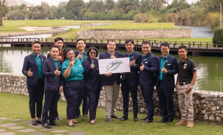 Le Meridien Suvarnabhumi, Bangkok Golf Resort and Spa to receive the Green Leaf Certificate.